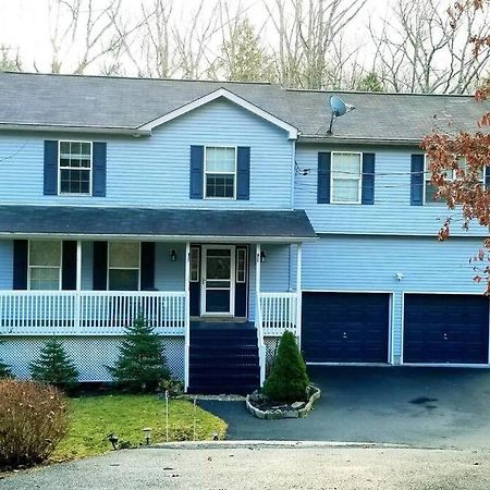 *Amenity-Filled Waterfront Oasis @Saw Creek Estates Near Waterfalls And Hiking* East Stroudsburg Exteriér fotografie