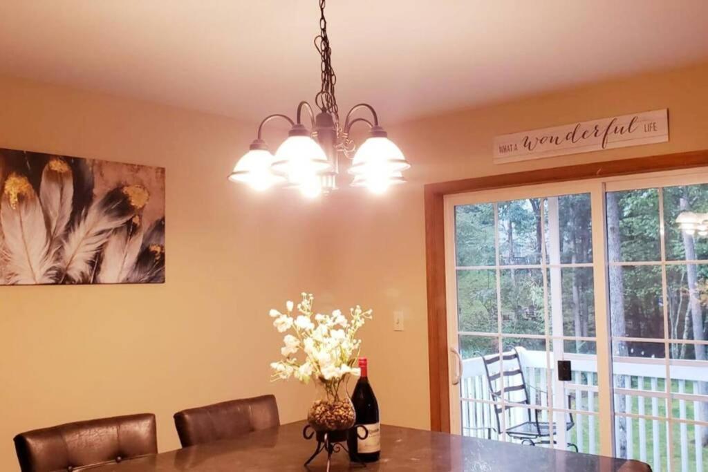 *Amenity-Filled Waterfront Oasis @Saw Creek Estates Near Waterfalls And Hiking* East Stroudsburg Exteriér fotografie
