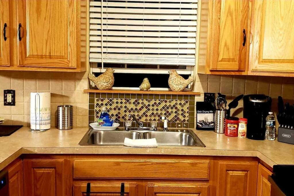 *Amenity-Filled Waterfront Oasis @Saw Creek Estates Near Waterfalls And Hiking* East Stroudsburg Exteriér fotografie