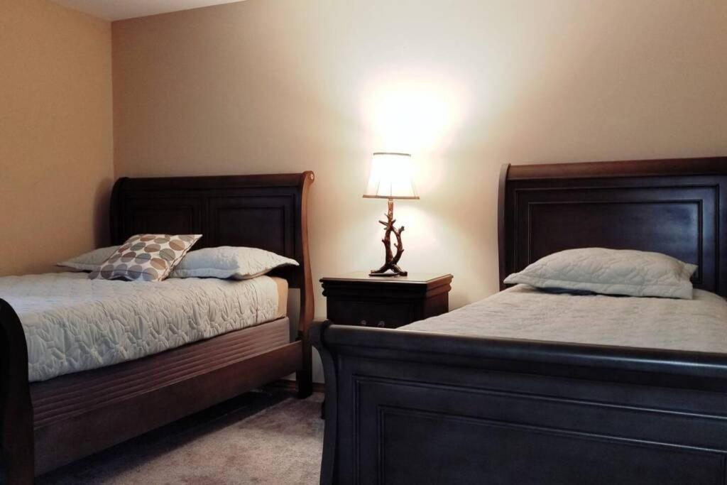 *Amenity-Filled Waterfront Oasis @Saw Creek Estates Near Waterfalls And Hiking* East Stroudsburg Exteriér fotografie