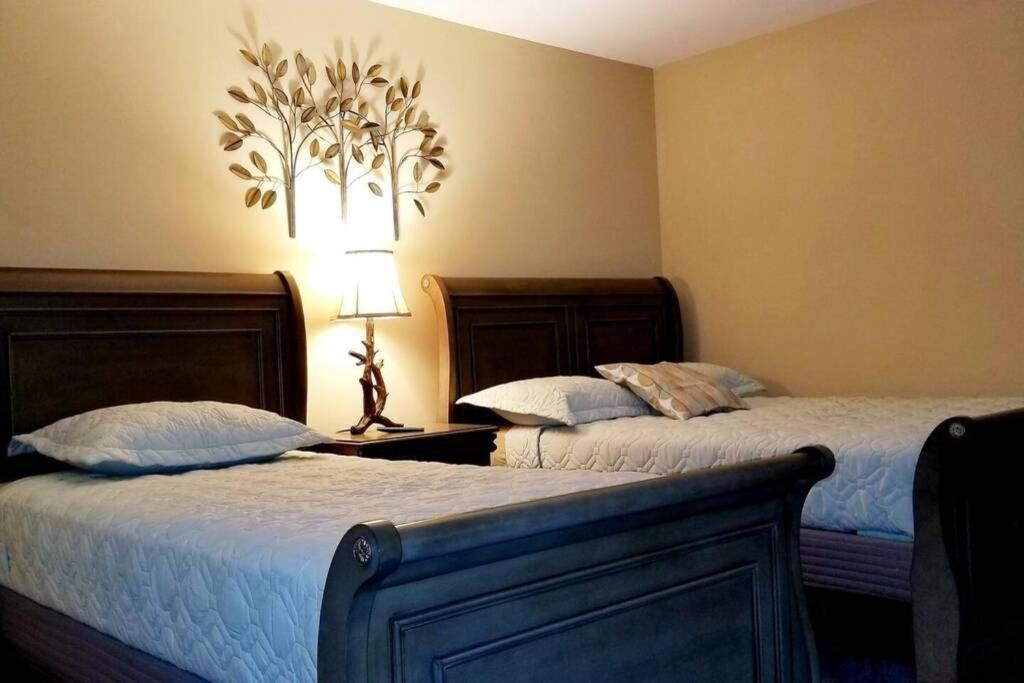 *Amenity-Filled Waterfront Oasis @Saw Creek Estates Near Waterfalls And Hiking* East Stroudsburg Exteriér fotografie
